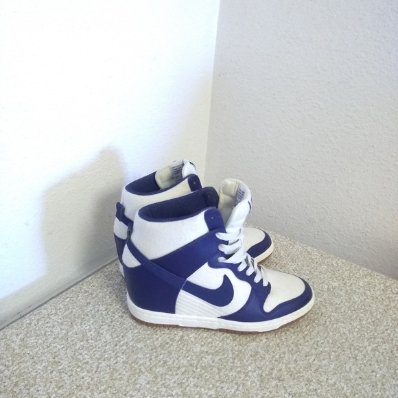 wedge sneaker nike